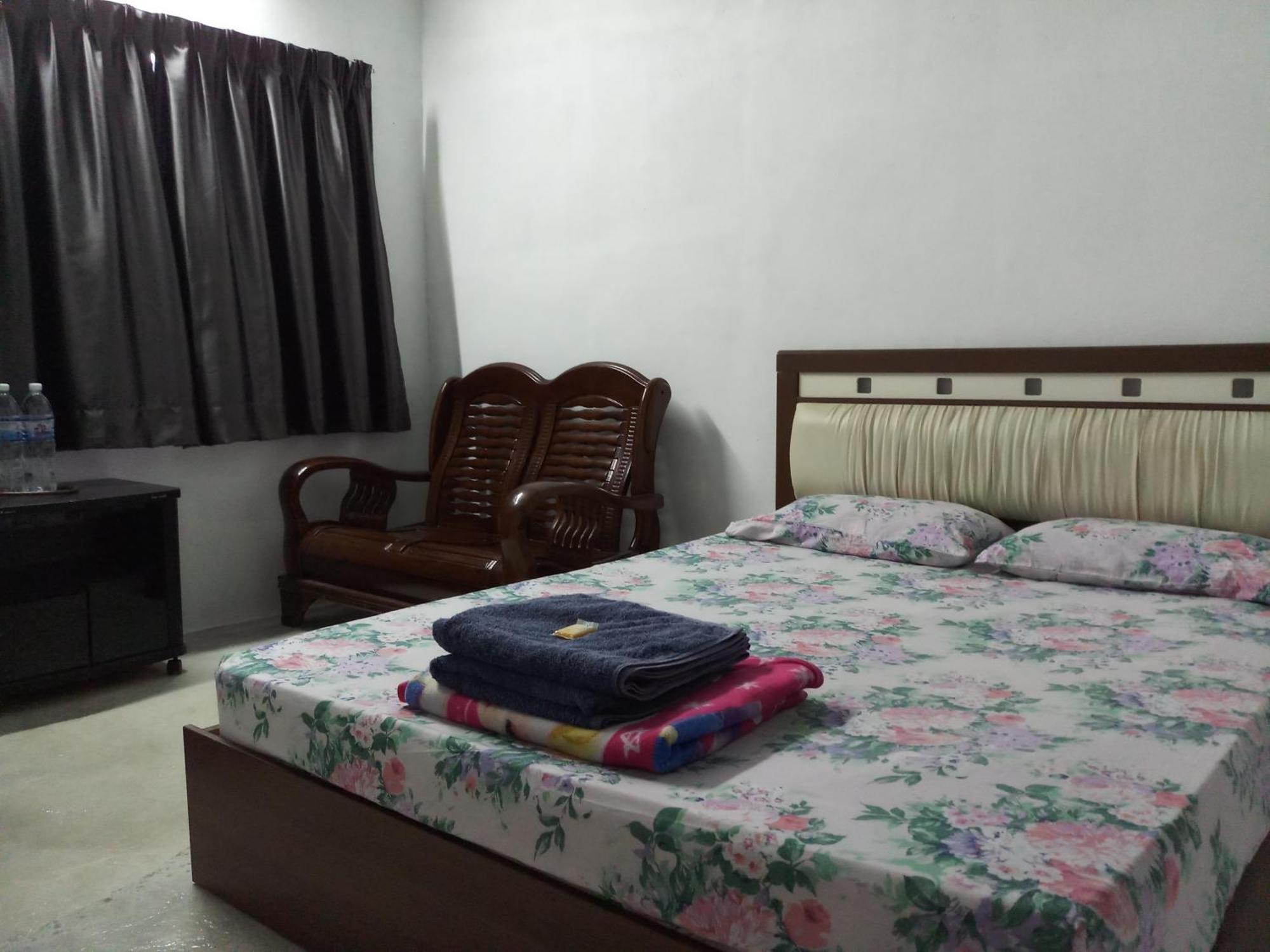 באטו פרינג'י Tony'S Guesthouse At Teluk Bahang מראה חיצוני תמונה