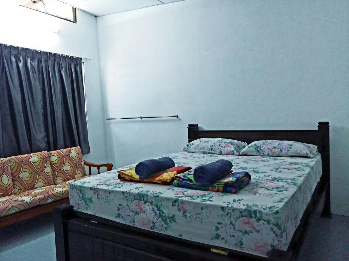 באטו פרינג'י Tony'S Guesthouse At Teluk Bahang מראה חיצוני תמונה