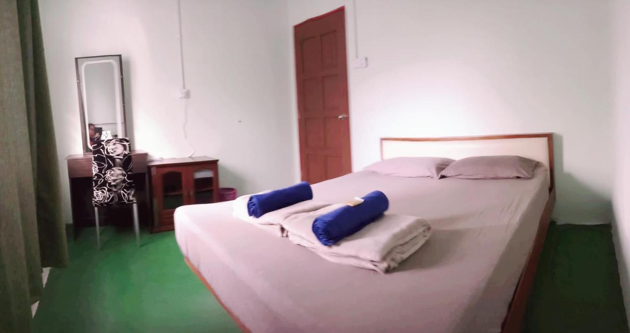 באטו פרינג'י Tony'S Guesthouse At Teluk Bahang מראה חיצוני תמונה